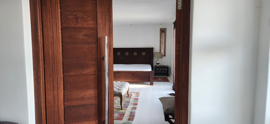To Let 4 Bedroom Property for Rent in Glencairn Heights Western Cape